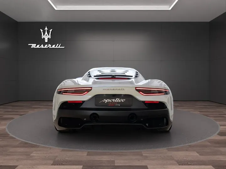 Maserati MC20