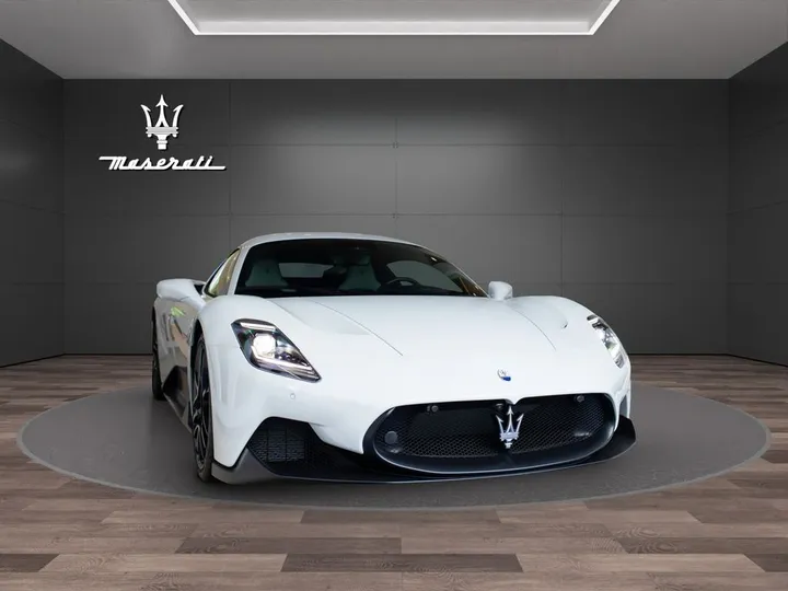 Maserati MC20