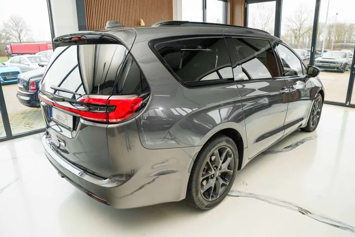 Chrysler Pacifica