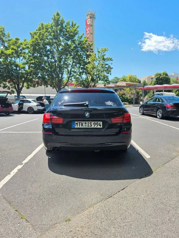 BMW 525