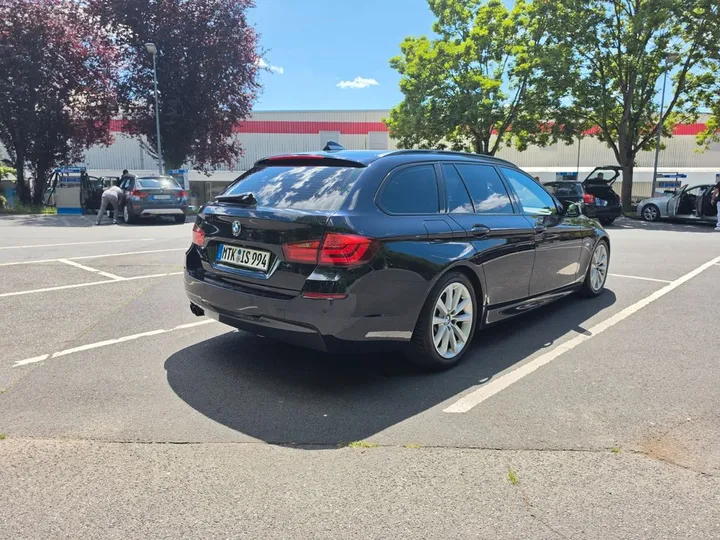 BMW 525