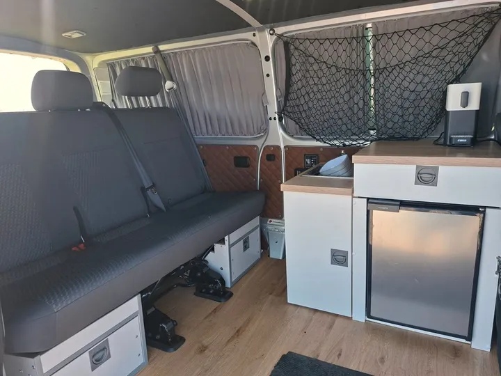 Volkswagen T5 Kombi