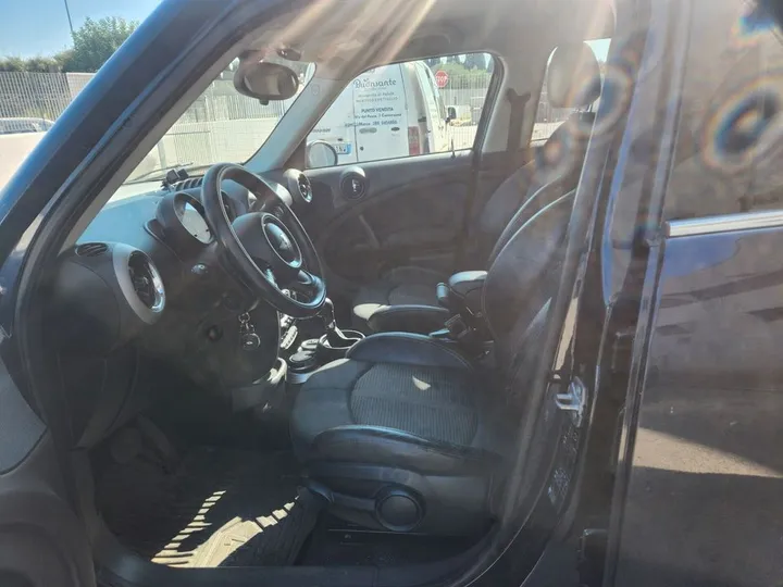 MINI Countryman D (Cooper)