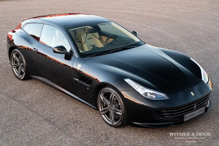 Ferrari GTC4Lusso