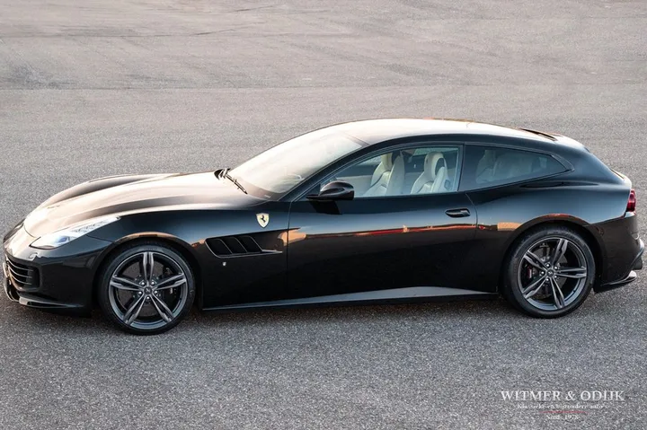 Ferrari GTC4Lusso