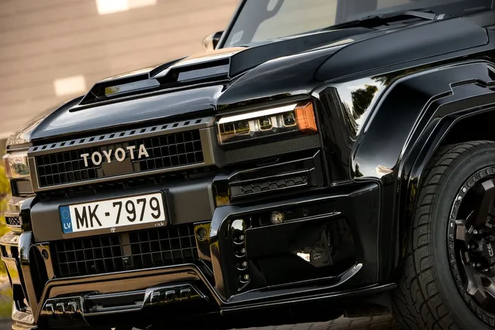 Toyota Land Cruiser