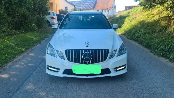 Mercedes-Benz 320