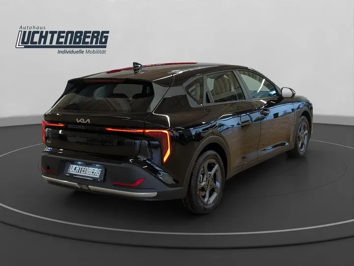 Kia K4