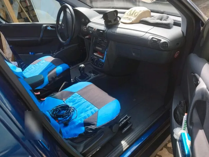 Mercedes-Benz E 270