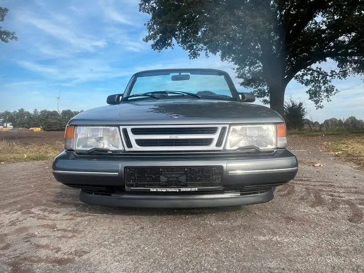 Saab 900