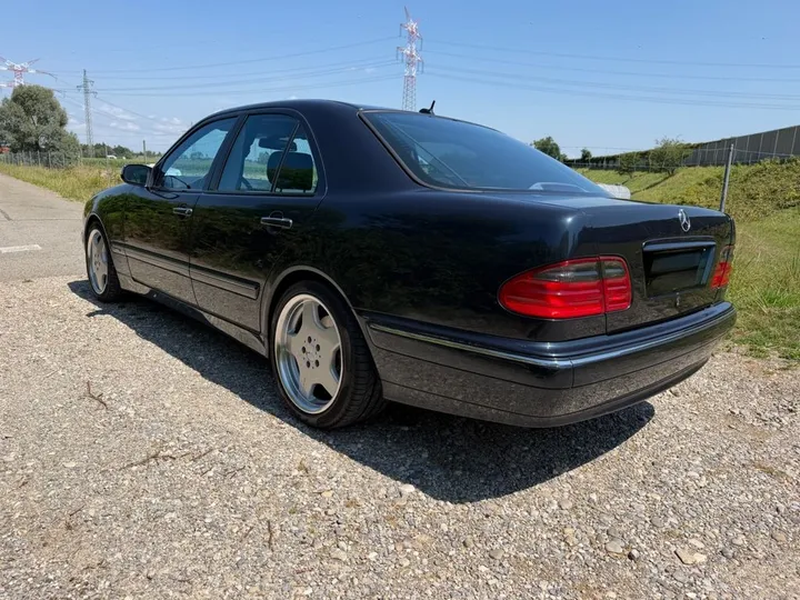 Mercedes-Benz E 430