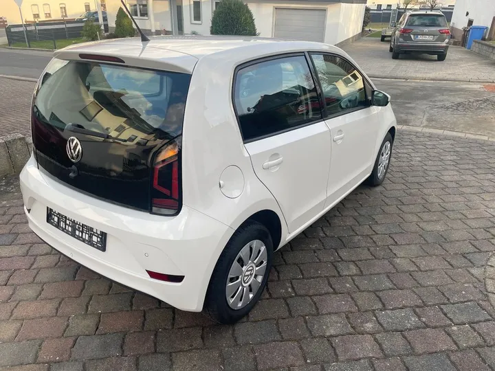 Volkswagen up!