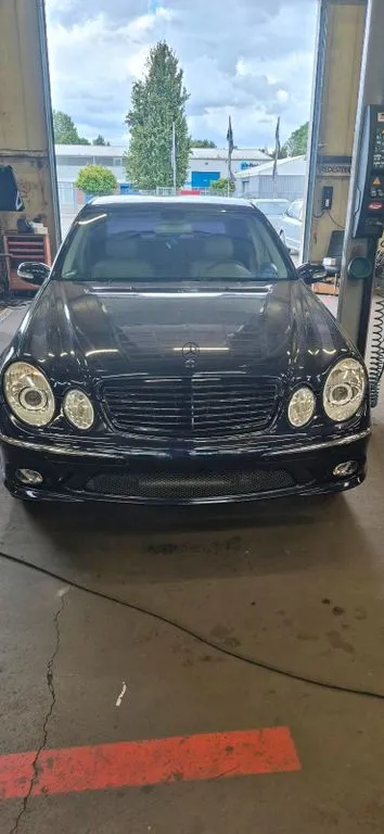 Mercedes-Benz E 55 AMG