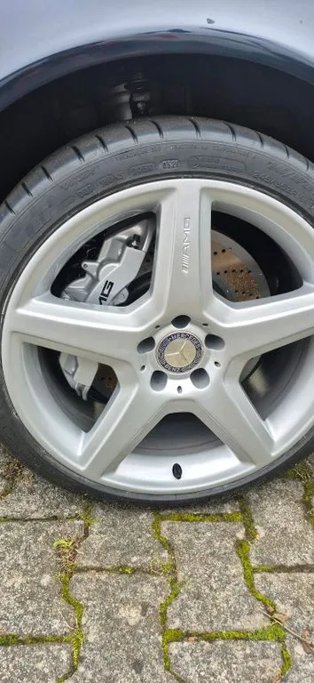 Mercedes-Benz E 55 AMG