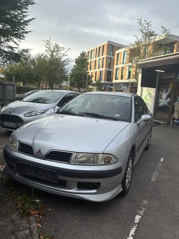 Mitsubishi Carisma