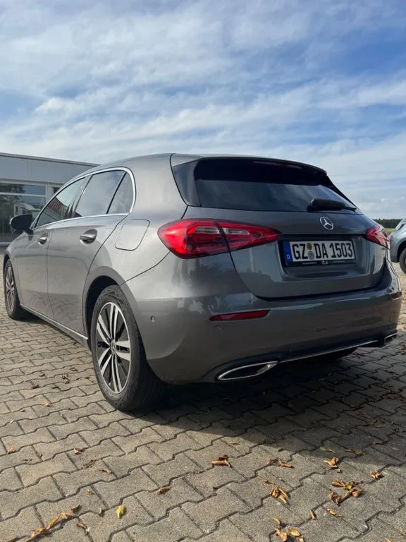 Mercedes-Benz A 180