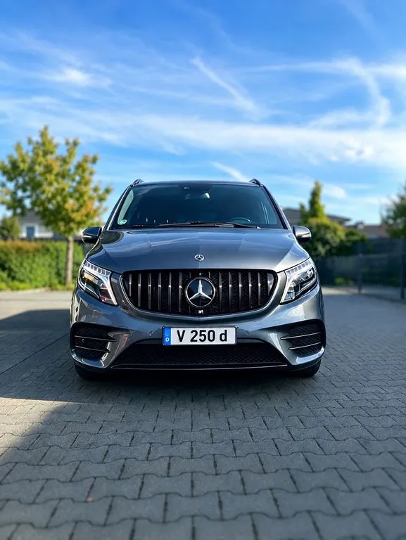 Mercedes-Benz V 250
