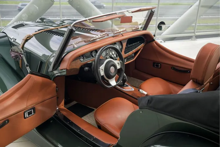 Morgan Plus 6