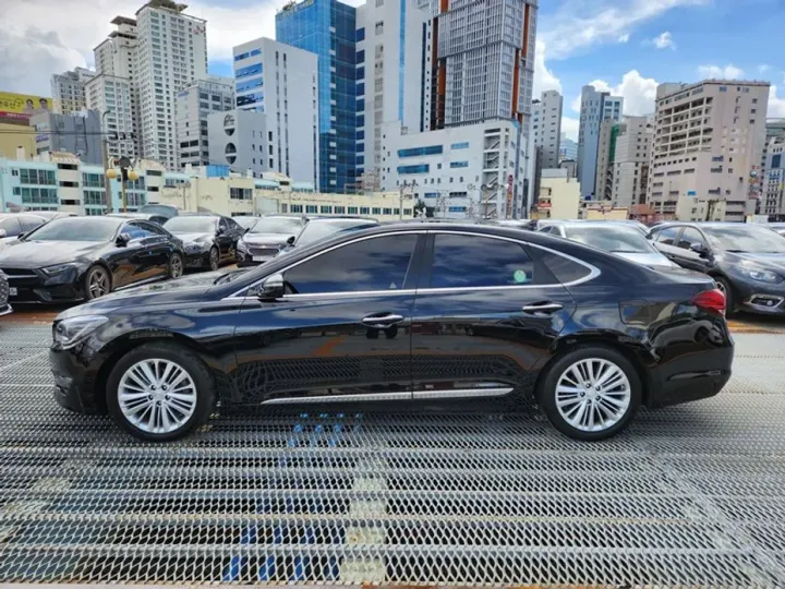 Hyundai Aslan
