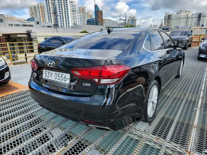 Hyundai Aslan