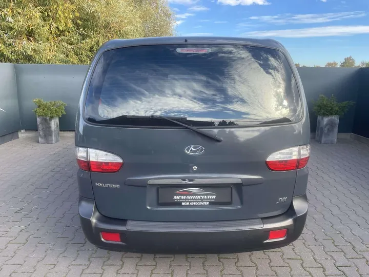 Hyundai H-1