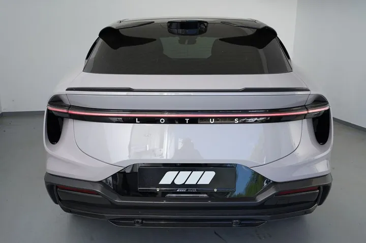 Lotus Eletre