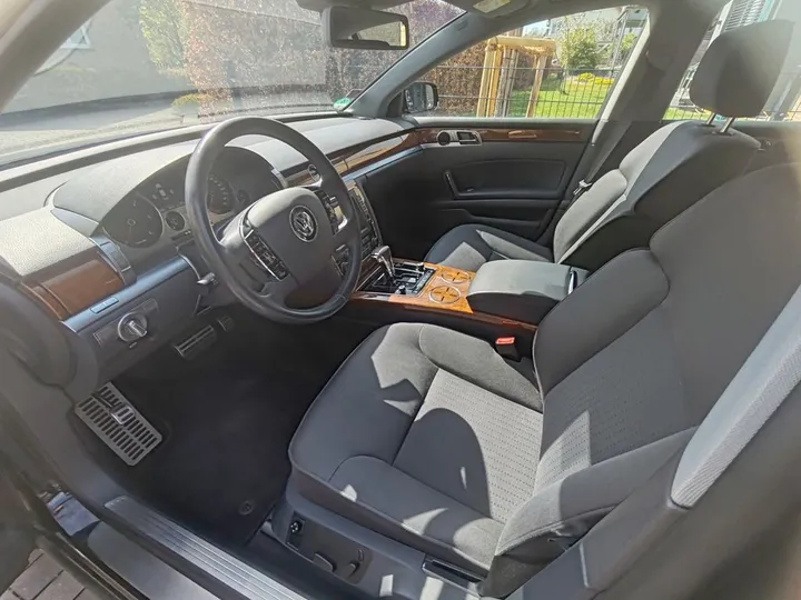 Volkswagen Phaeton