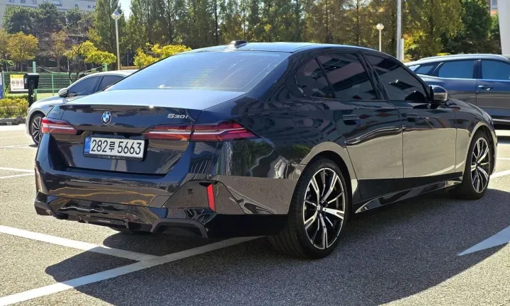 BMW 5-Series