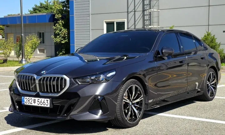 BMW 5-Series