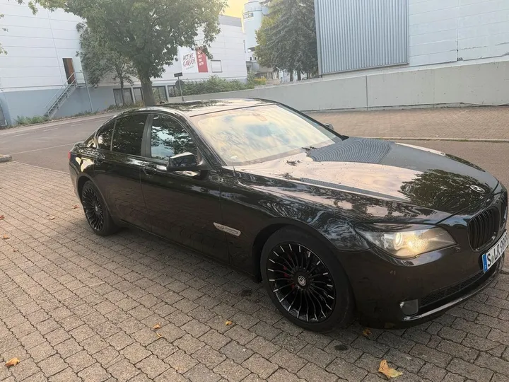 BMW 740