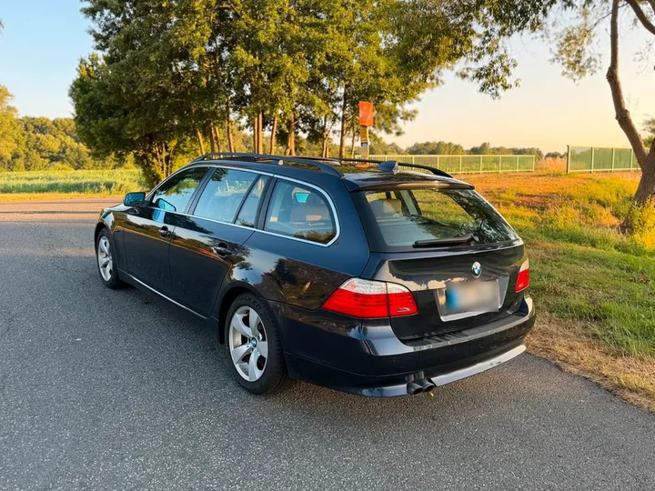 BMW 525