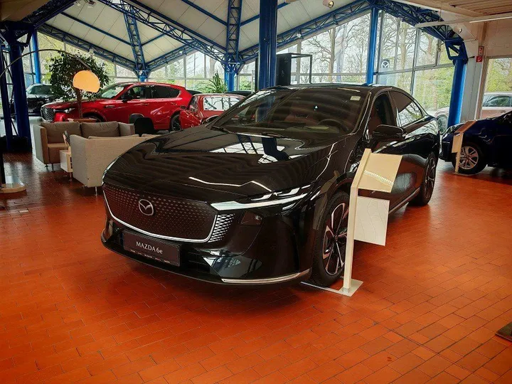 Mazda 6e