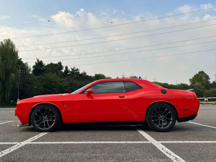Dodge Challenger