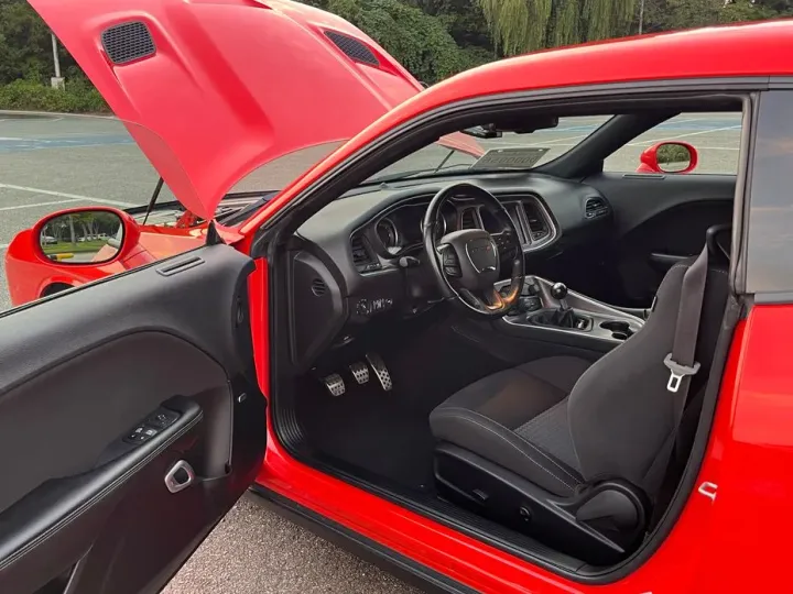 Dodge Challenger