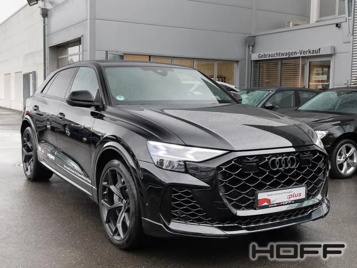Audi RSQ8