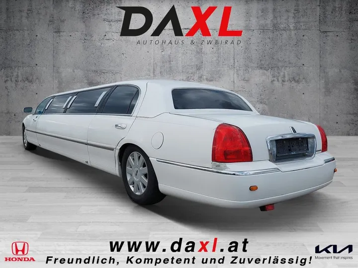 Lincoln Town Car