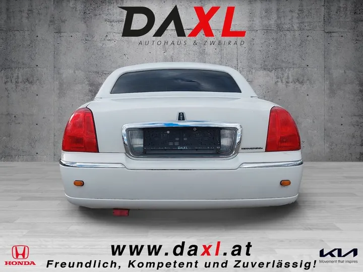 Lincoln Town Car