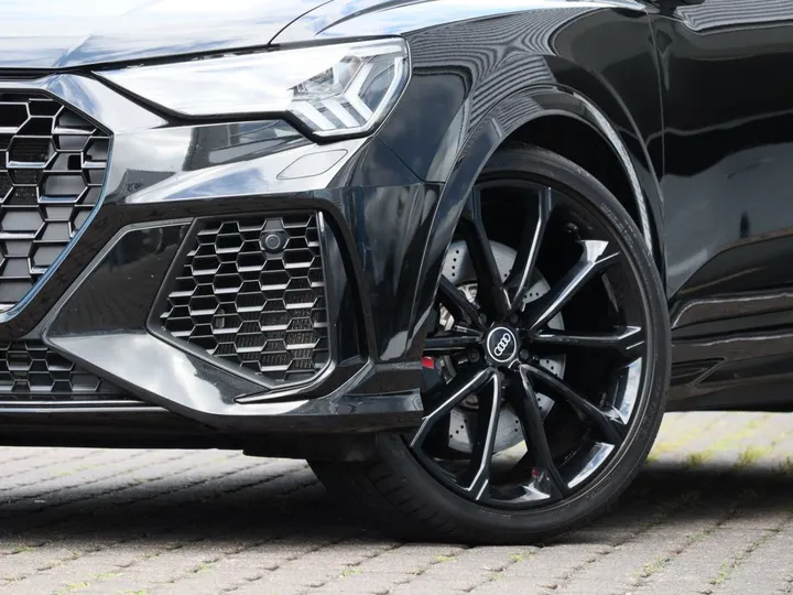 Audi RSQ3