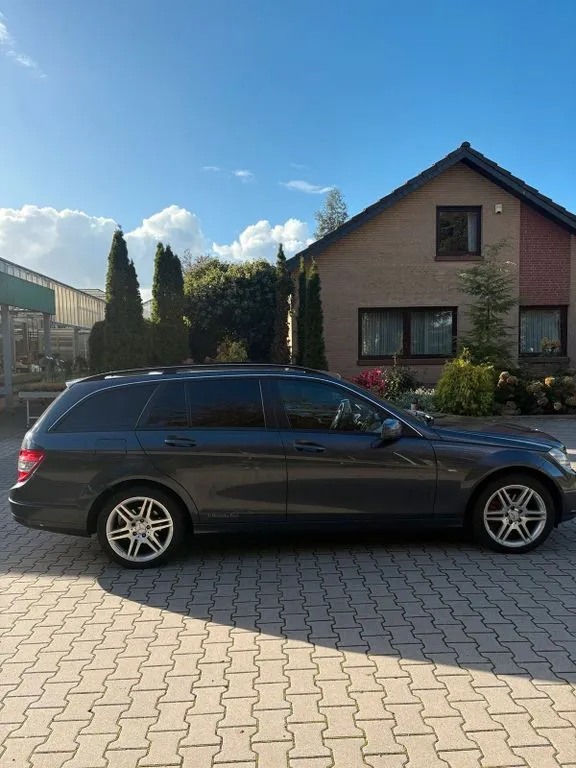 Mercedes-Benz C 200