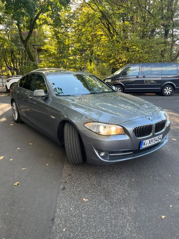 BMW 523