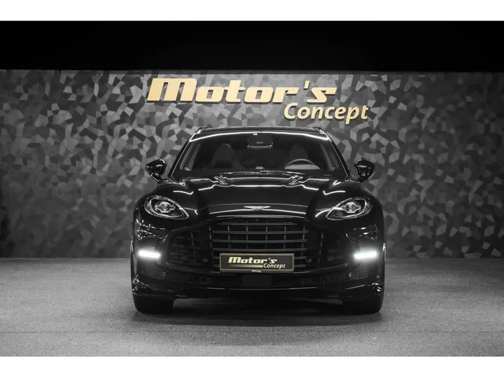Aston Martin DBX