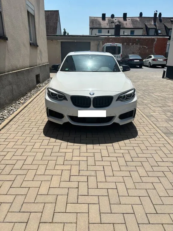 BMW M240i
