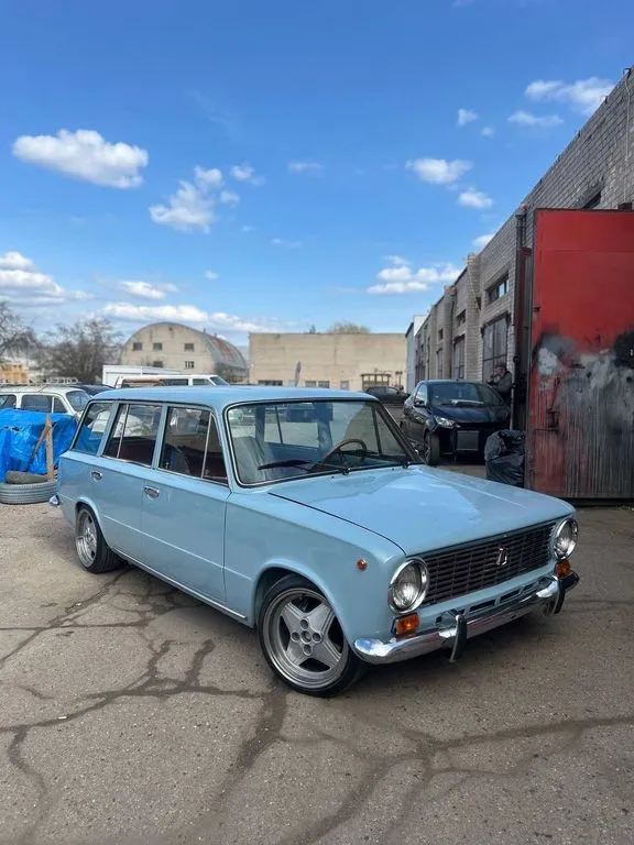 Lada 1200