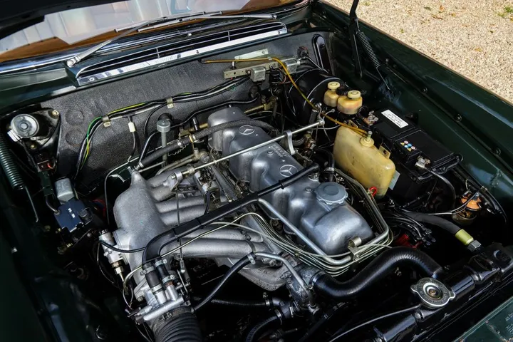 Mercedes-Benz 280