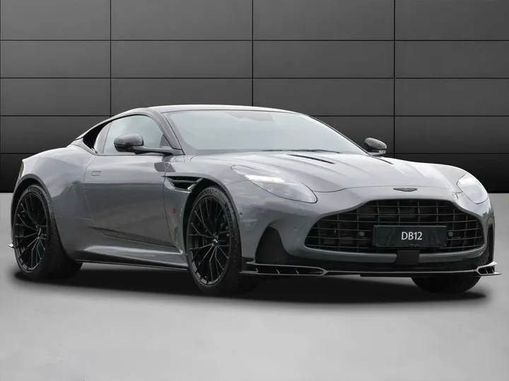 Aston Martin DB12