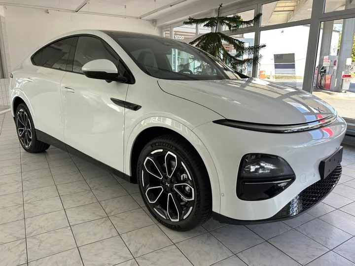 XPENG G6