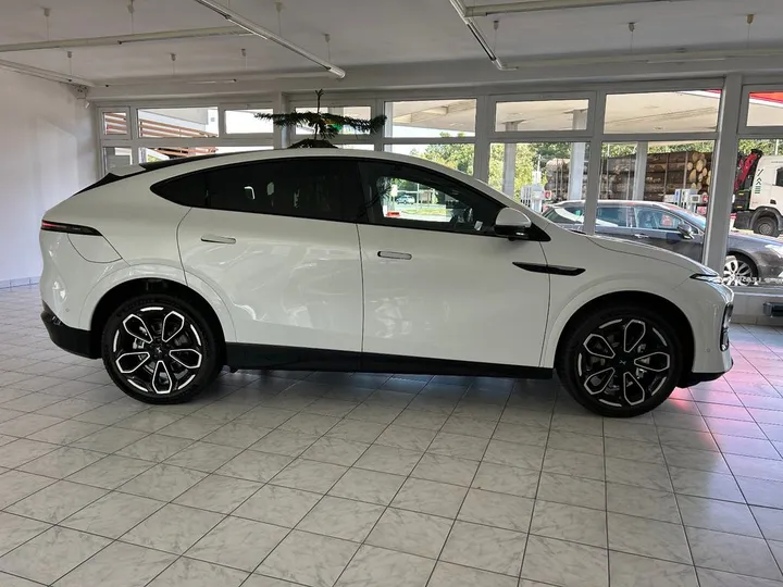 XPENG G6