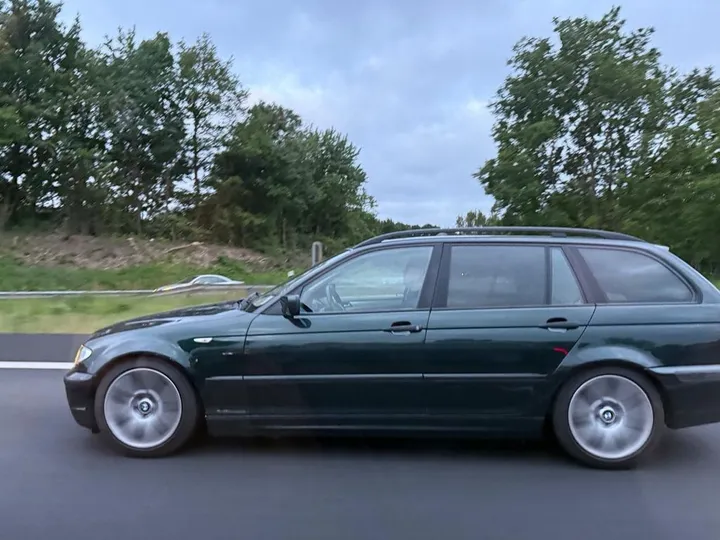 BMW 320