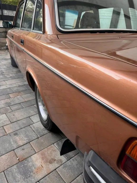 Volvo 244