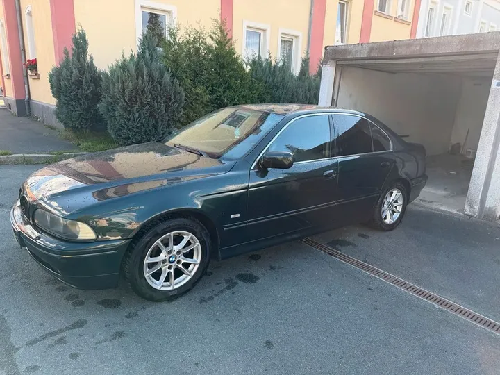 BMW 525
